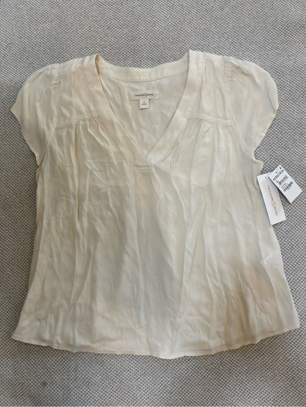 NWT Treasure & Bond Ivory V-Neck Blouse Size Medium